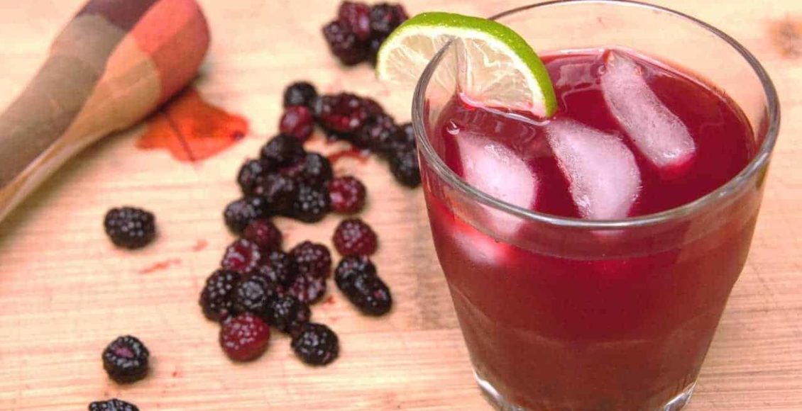 black raspberry bramble cocktail