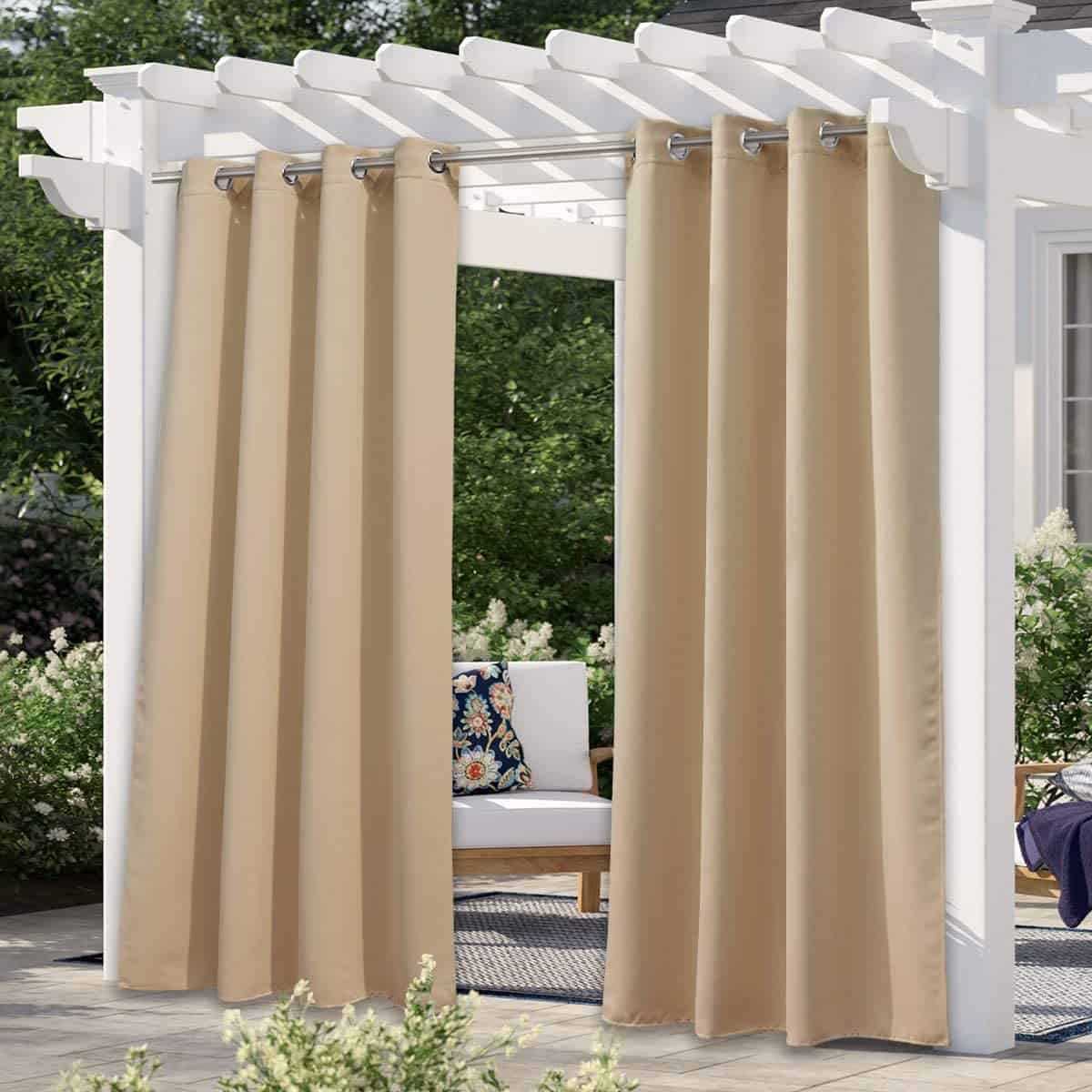 Patio outdoor curtain is made of thermal-insulated microfiber and can be used all year long.