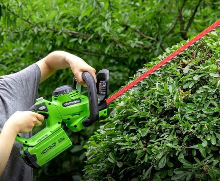greenworks cordless electric hedge trimmer