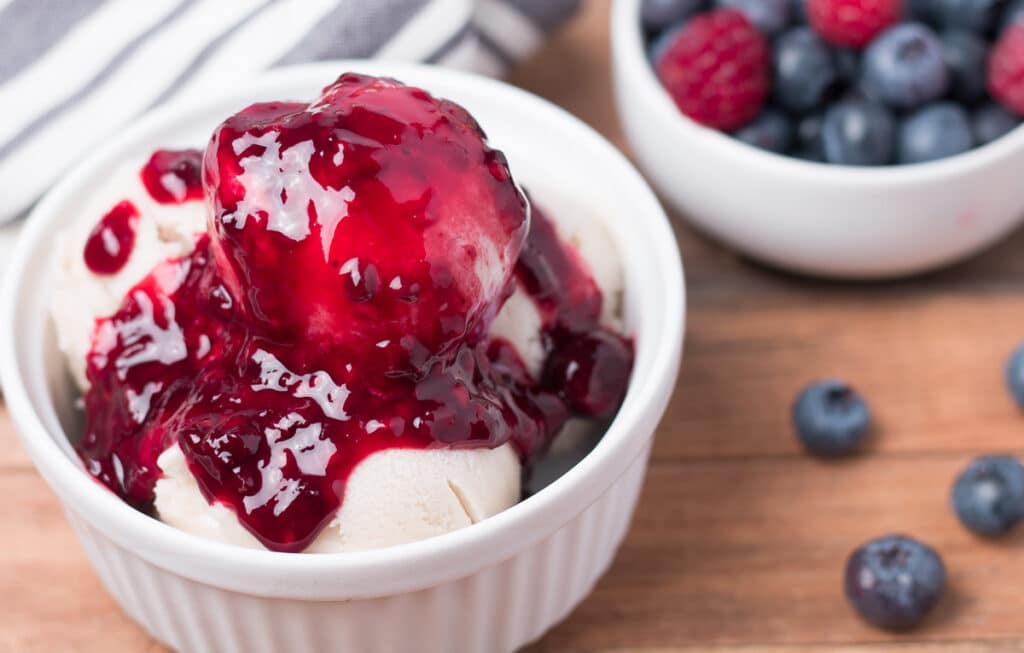 homemade berry sauce is an easy canning recipe for beginners