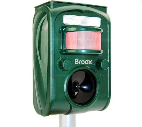 get rid of rats in your garden with the broox ultrasonic animal repellent