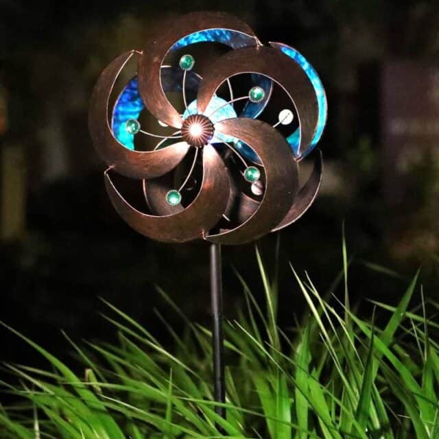 solar wind spinner yard art